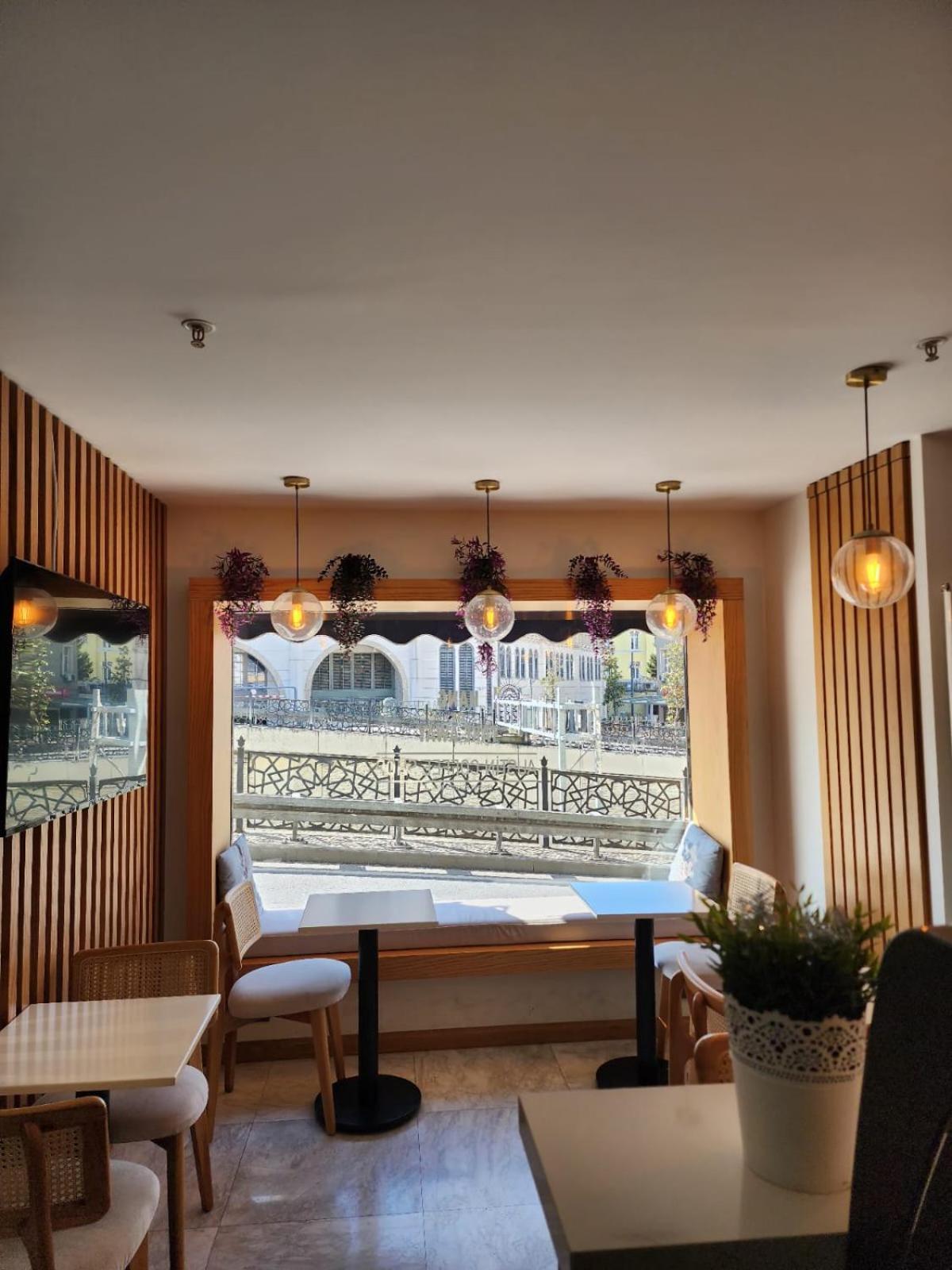 Taksim Landhouse Hotel Istanbul Exterior photo